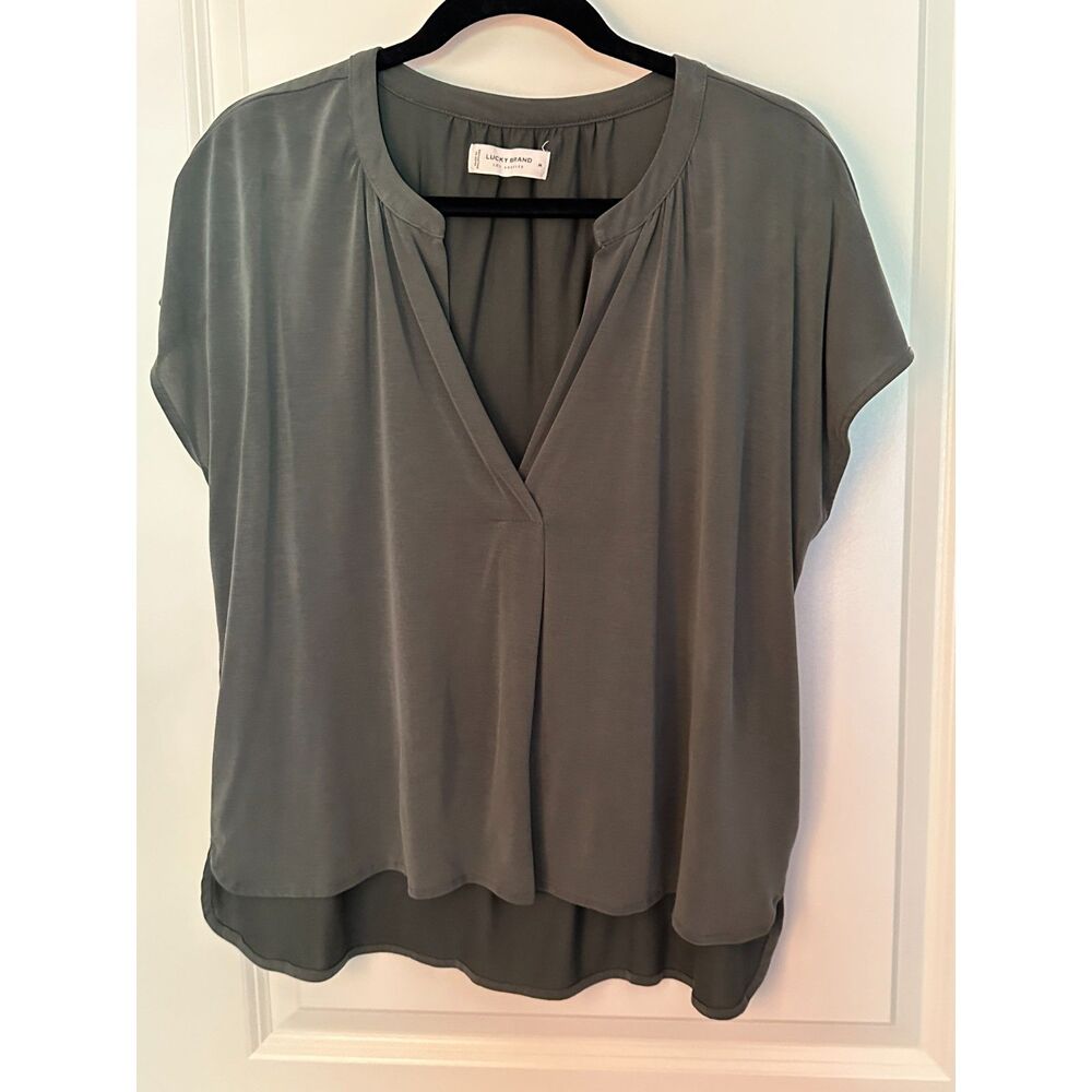 Lucky Brand Olive V-Neck Blouse Top Women's Sz Medium